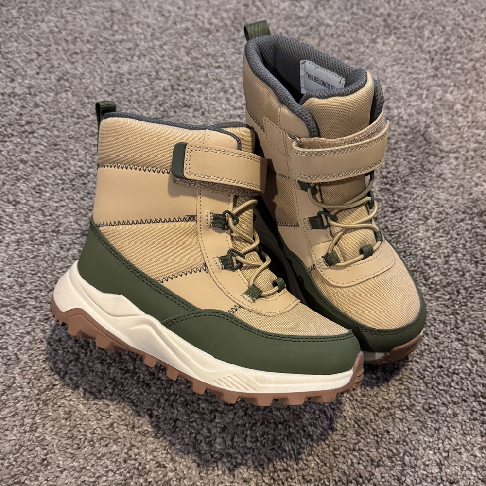 Boys winter boots